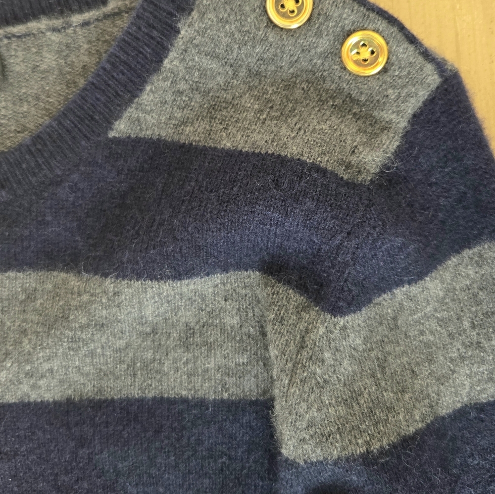 Bloomingdale's Womans Navy and Gray Striped Crewneck Sweater Size Small - Picture 2 of 4